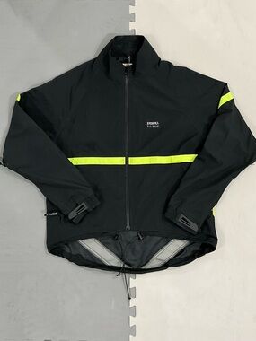 Running room Road Running / Trail Running Shell with Reflective Band